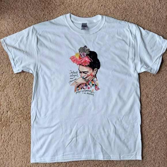 Beautiful Lady T Shirt Size Large - Picture 1 of 2